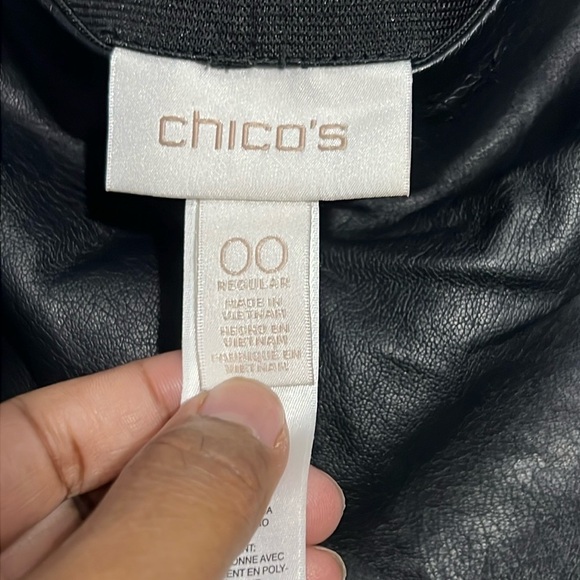 Chicos women’s faux leather front pants. Black. Size 00 (XS/2) - Picture 3 of 6